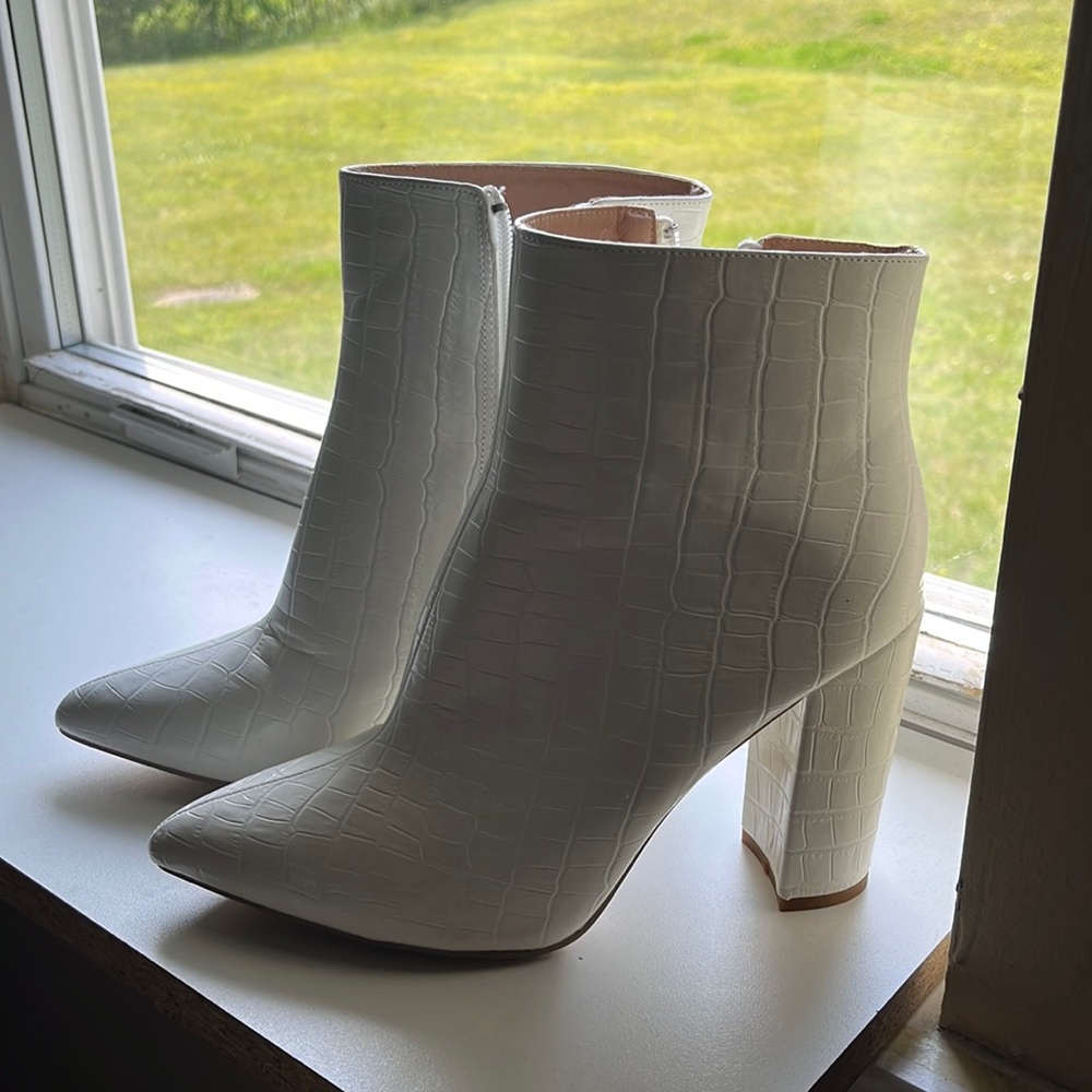 White Snake Print Heels (never worn)